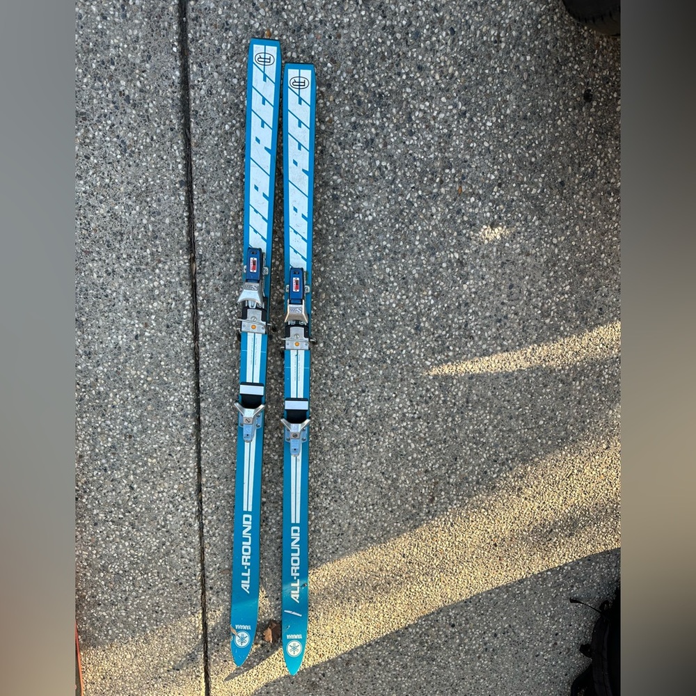 Yamaha All-round III Skis 175cm Japan Downhill Blue Wax